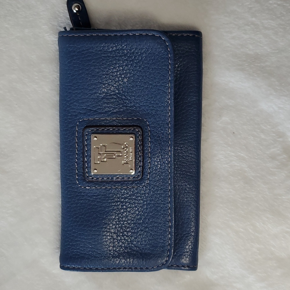 Tignanello Blue Pebbled Leather Wallet - EUC